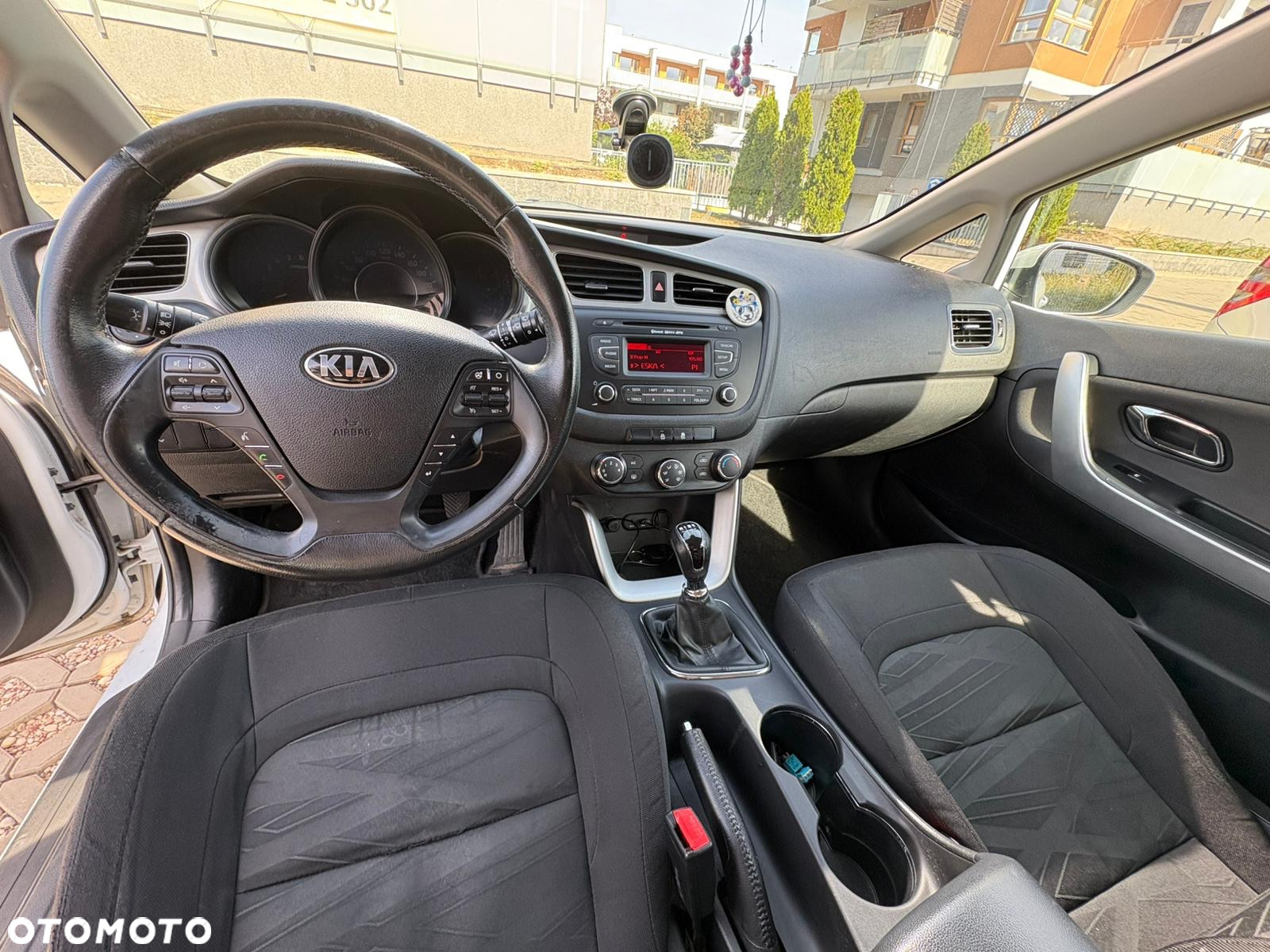 Kia Ceed - 14