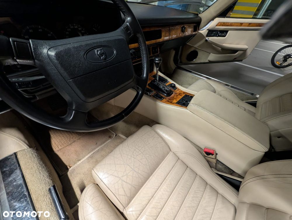 Jaguar XJS - 26