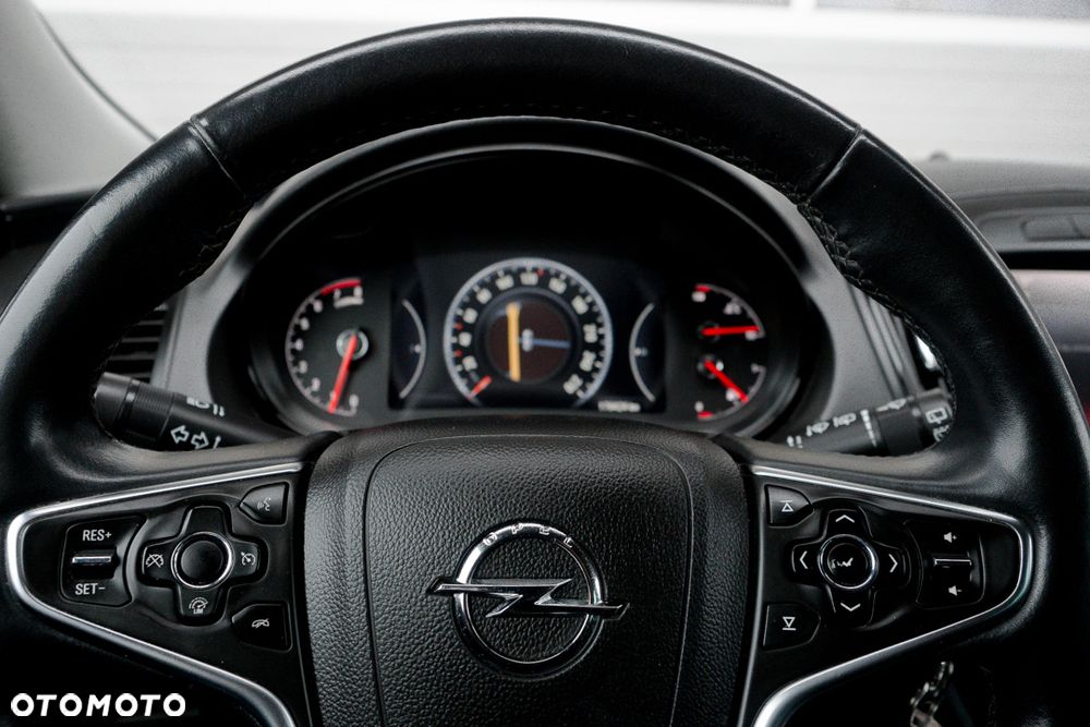 Opel Insignia 1.4 T Cosmo S&S - 18