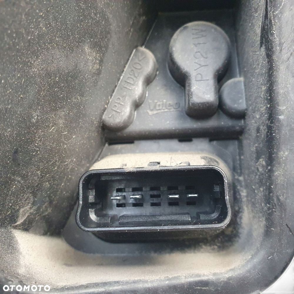 LAMPA PRAWA Renault Megane III lift Kombi prawy tył prawa pasażera Europa - 9