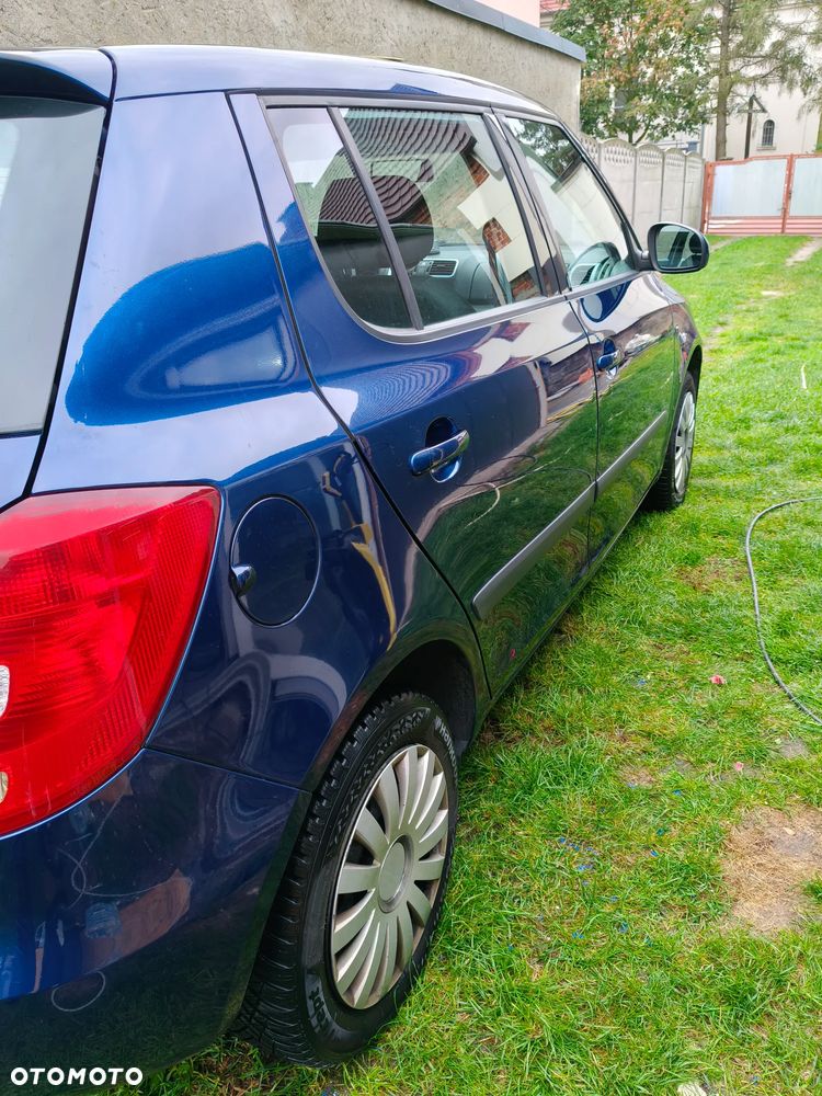 Skoda Fabia 1.4 16V Ambiente - 17