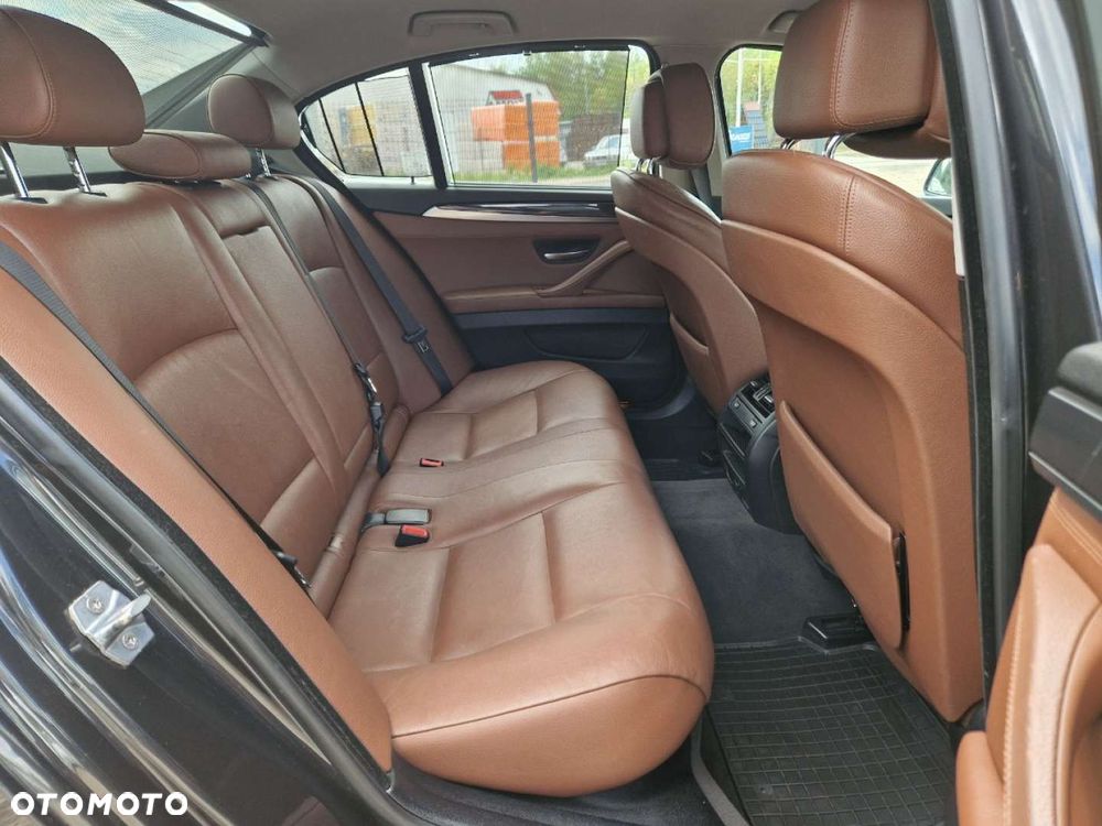 BMW Seria 5 520d Luxury Line - 24