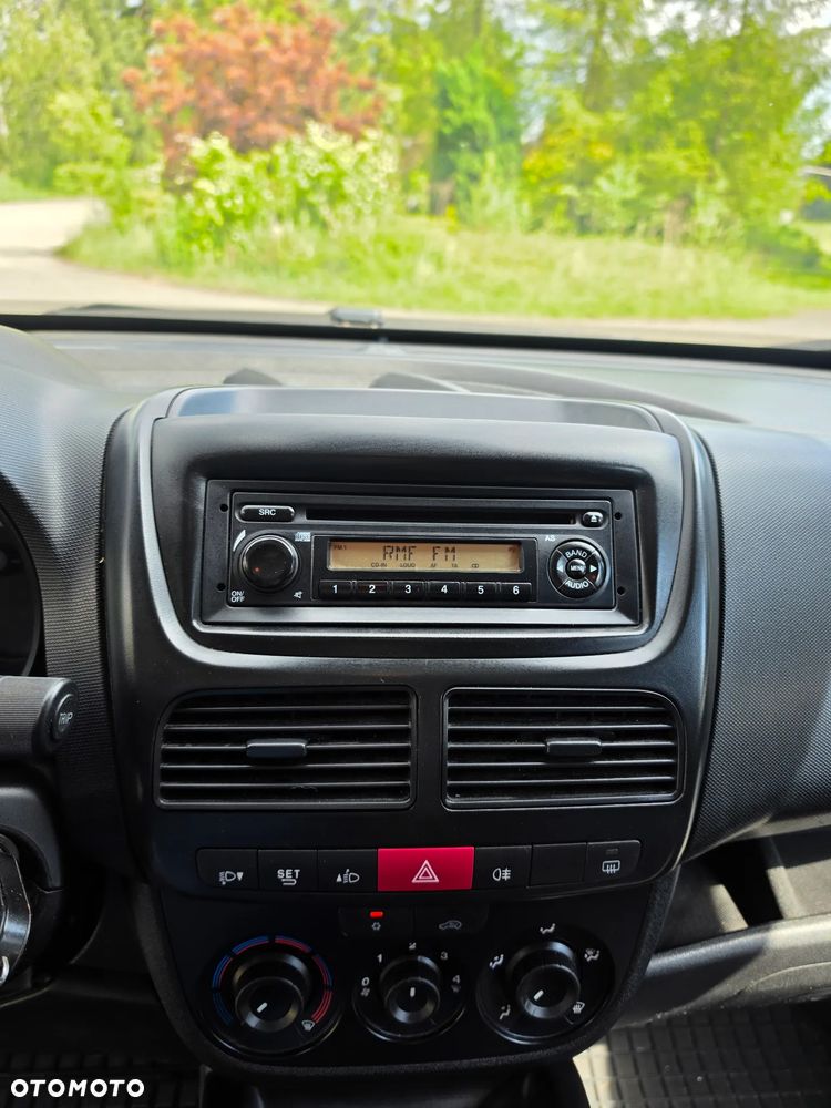Opel Combo 1.4 Enjoy - 21