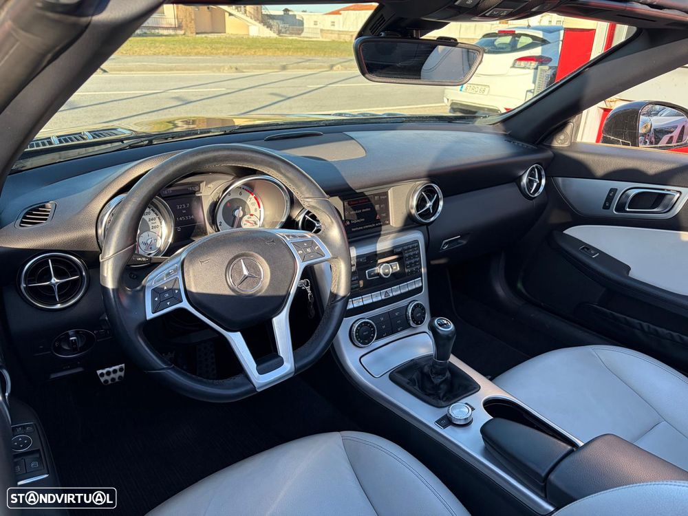 Mercedes-Benz SLK 200 Standard - 25