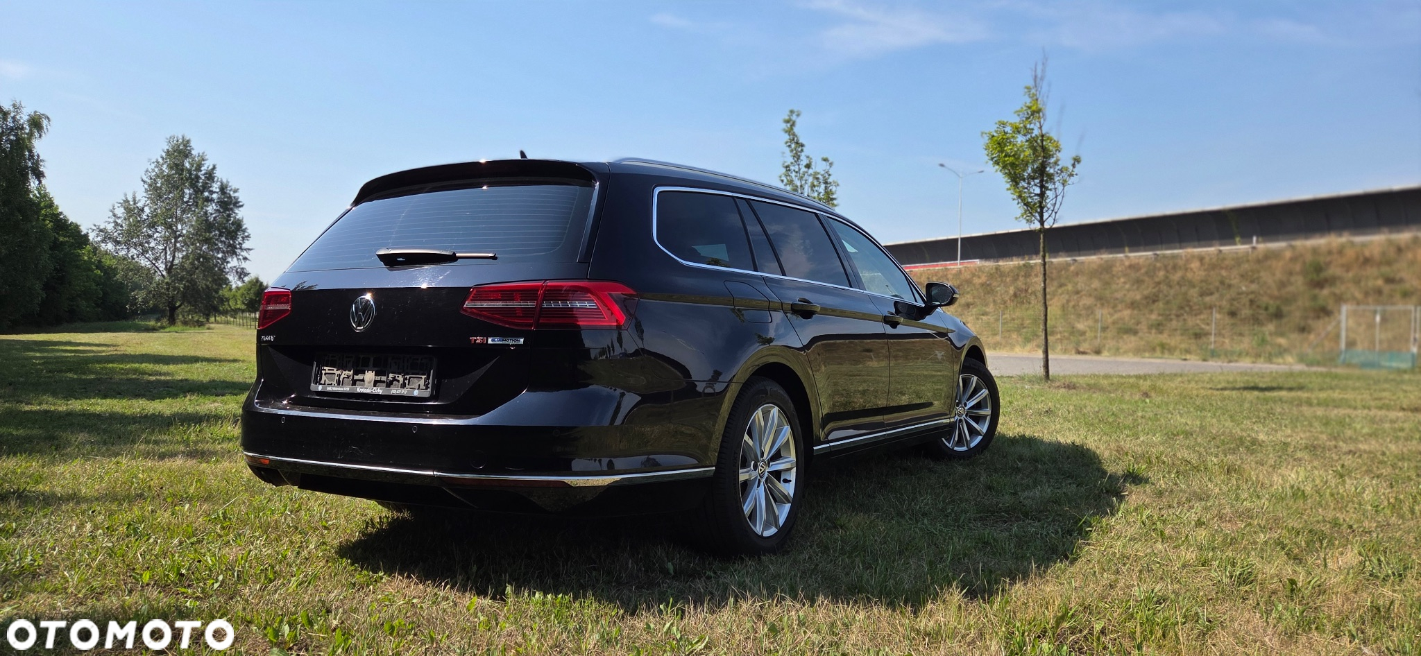 Volkswagen Passat 1.8 TSI BMT Highline - 12