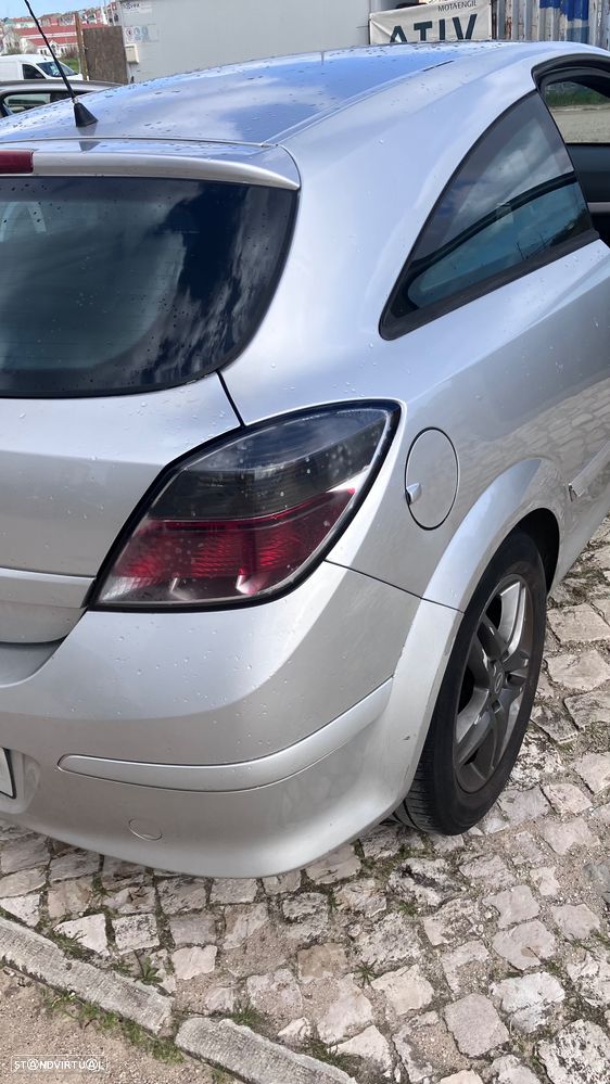 Opel Astra GTC 1.3 CDTI - 10