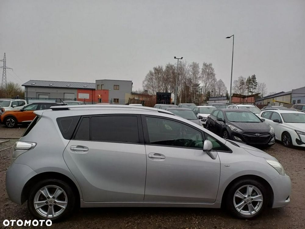 Toyota Verso 2.0 D-4D 2010 7os - 8