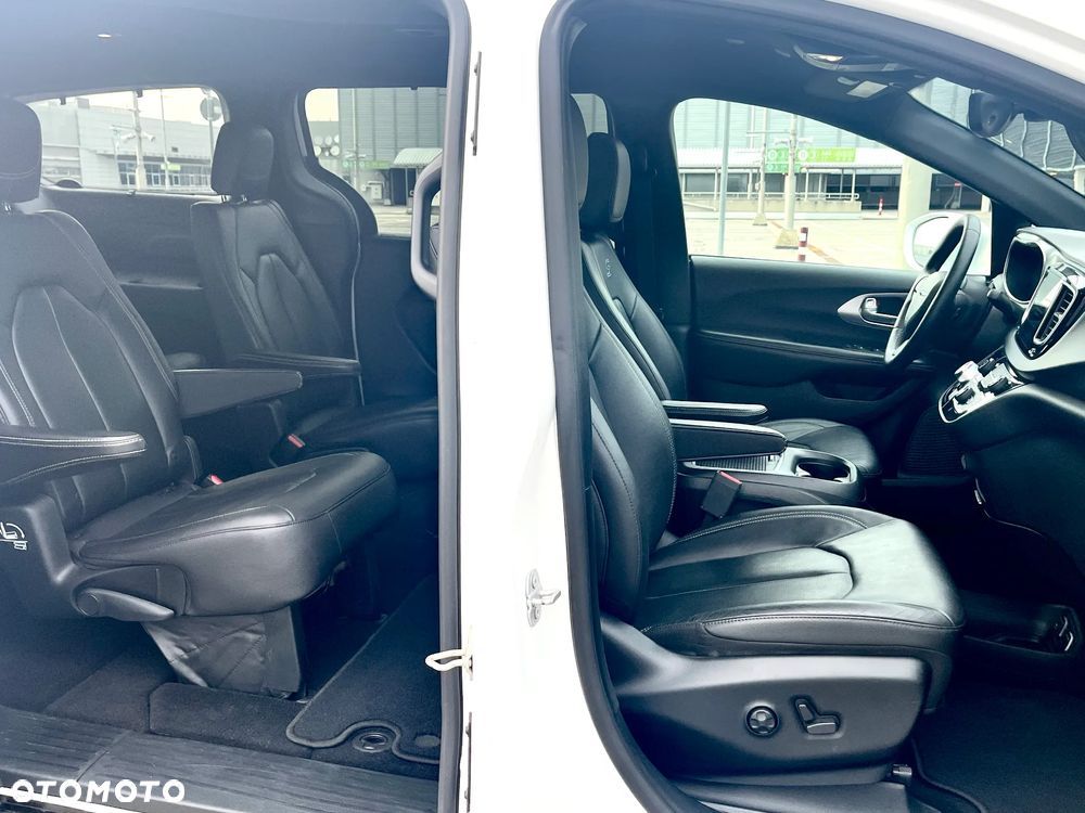 Chrysler Pacifica - 18