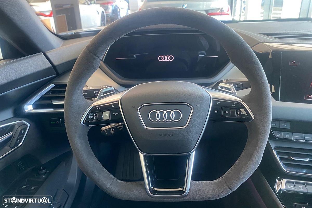 Audi e-tron - 10