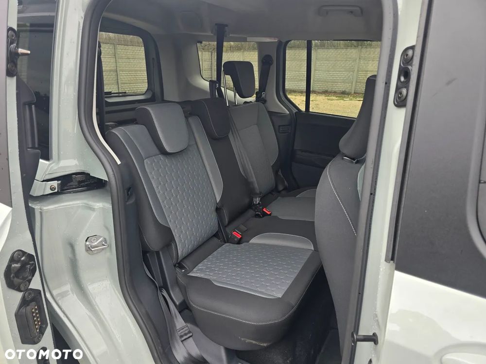 Ford Tourneo Courier ver-1-0-ecoboost-trend - 20