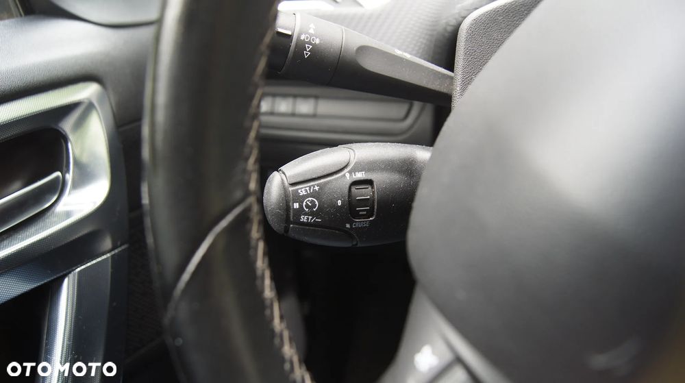 Peugeot 2008 PureTech 110 Stop&Start Business-Line - 33