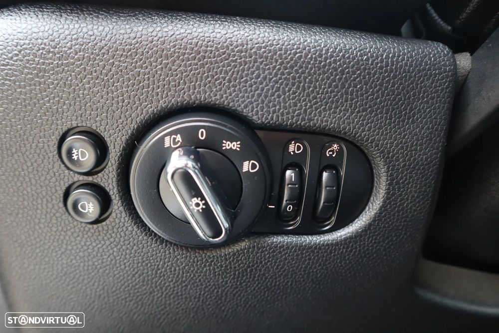 MINI 3 Portas Cooper SE - 18