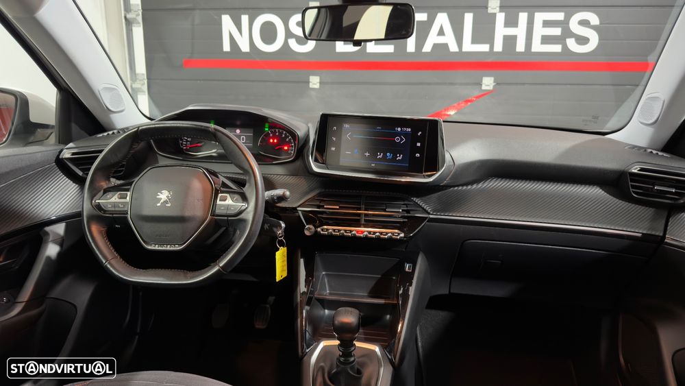 Peugeot 2008 PureTech 130 Allure - 15