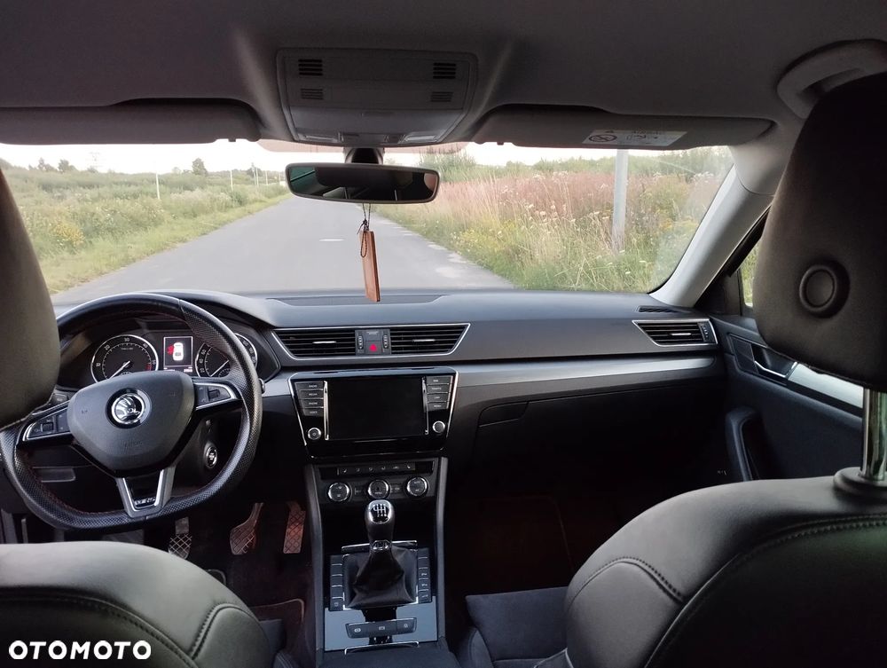 Skoda Superb 1.6 TDI Style Greenline - 12