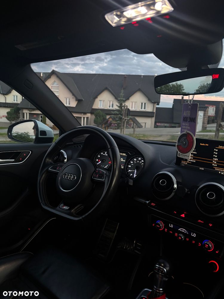 Audi S3 S tronic - 3