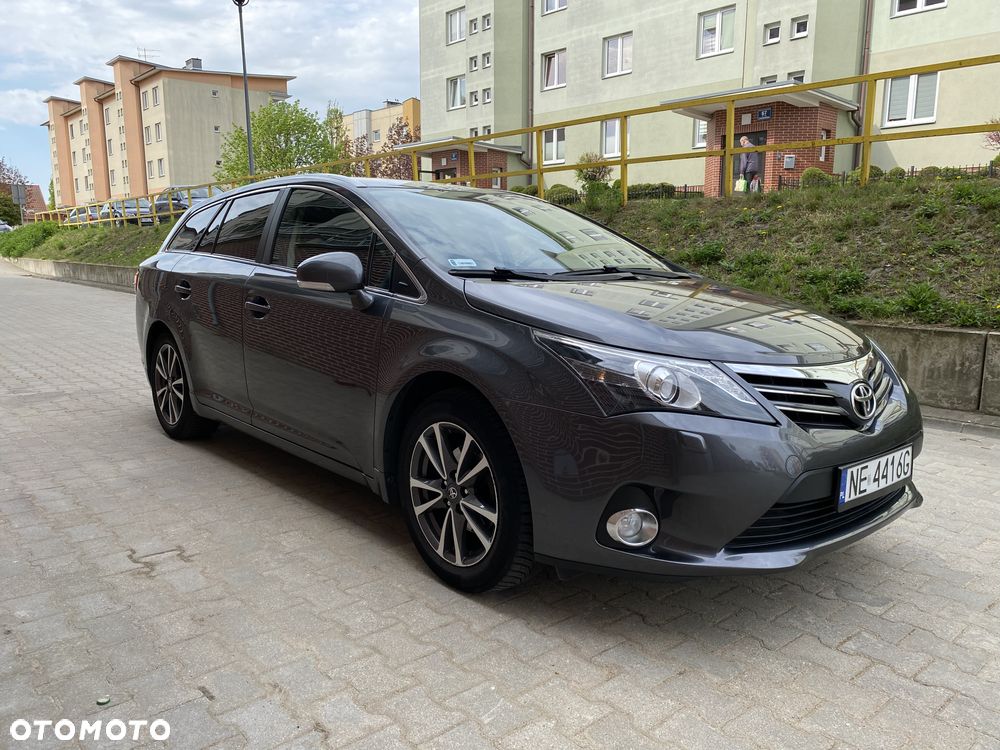 Toyota Avensis 2.0 Premium MS - 6