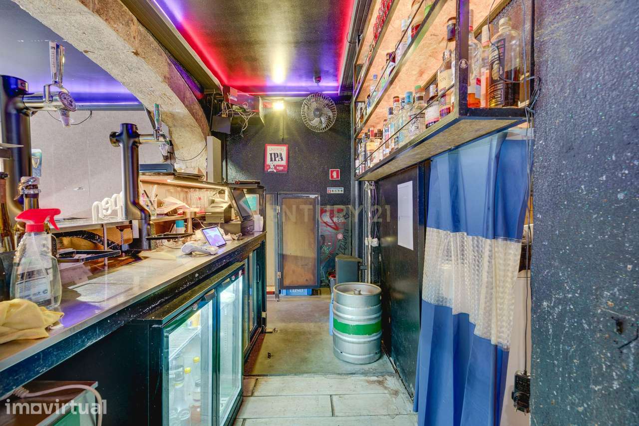 Bar em pleno funcionamento - Grande imagem: 5/9