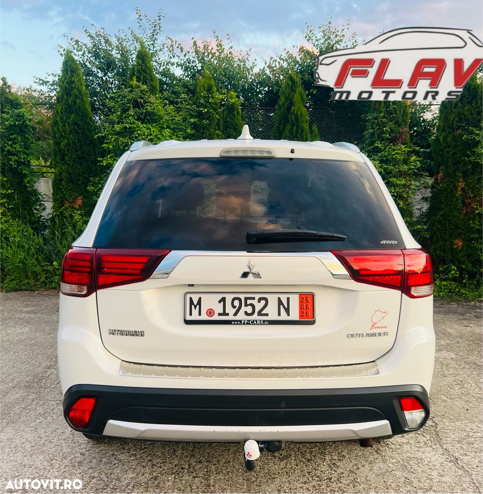 Mitsubishi Outlander 2.2 DI-D 4WD Automatik Plus - 26