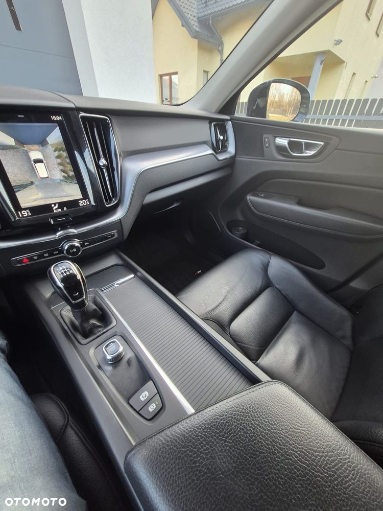 Volvo XC 60 D3 R-Design - 23