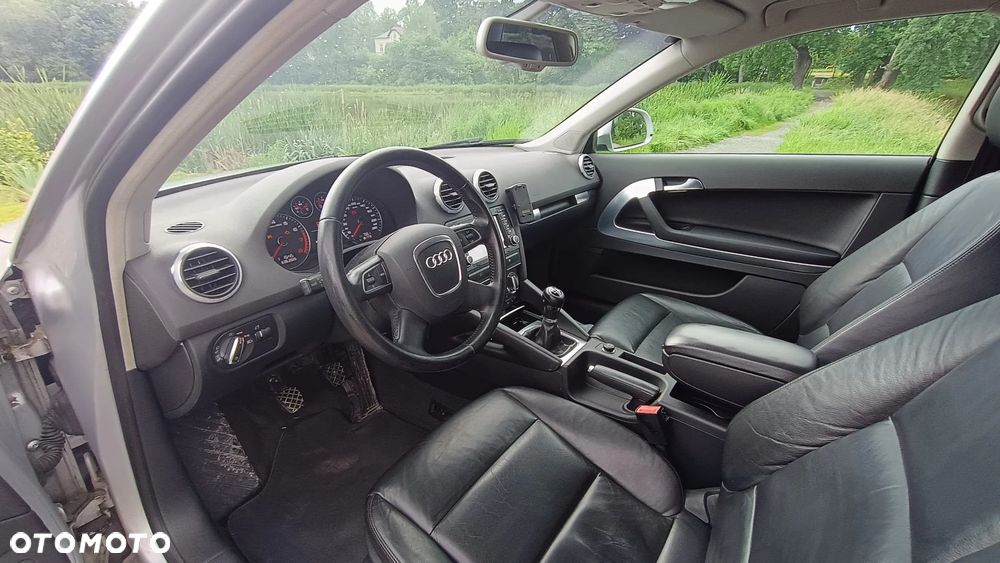 Audi A3 3-drzwiowe 1.6 S line Sportpaket (plus) - 23