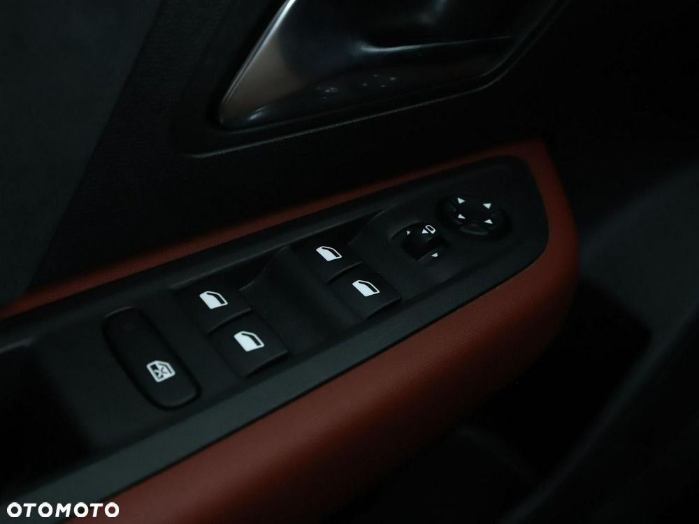 Citroën C4 PureTech 130 Stop&Start EAT8 SHINE - 40
