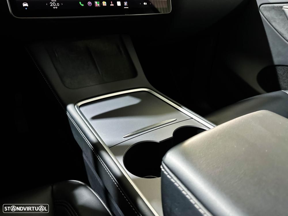 Tesla Model Y Long Range Dual Motor AWD - 49