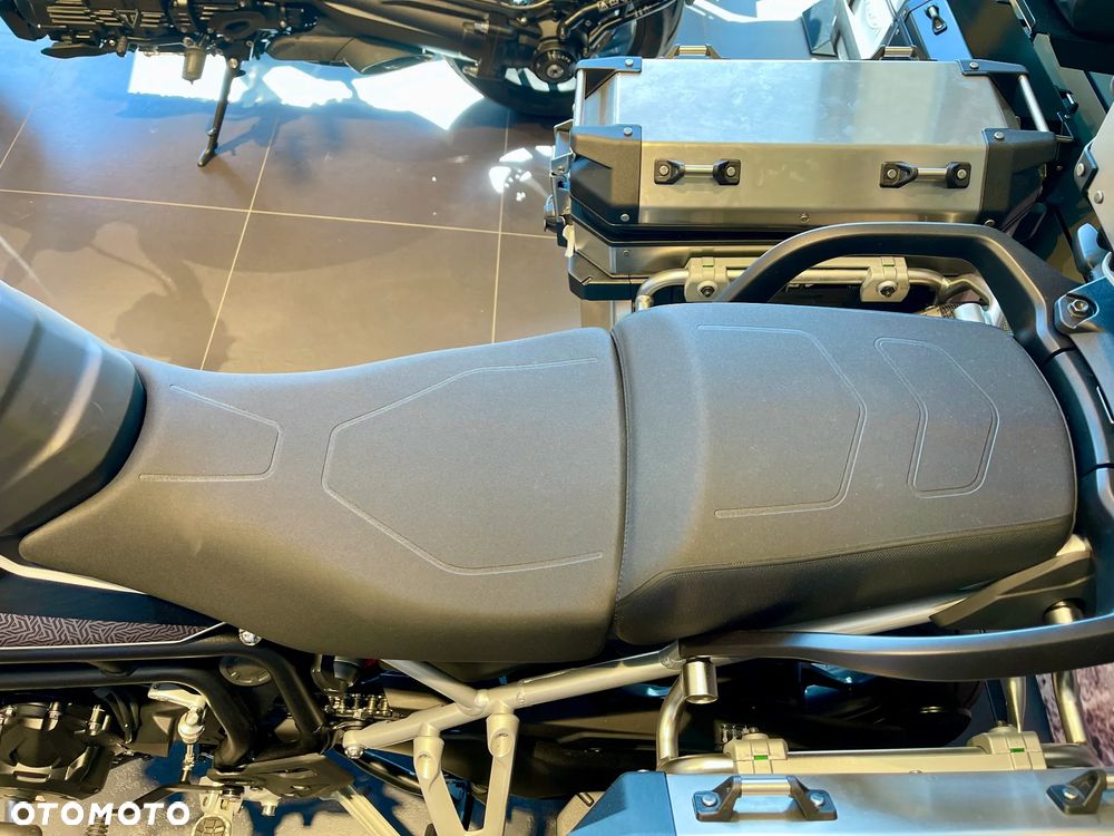 Triumph Tiger - 10