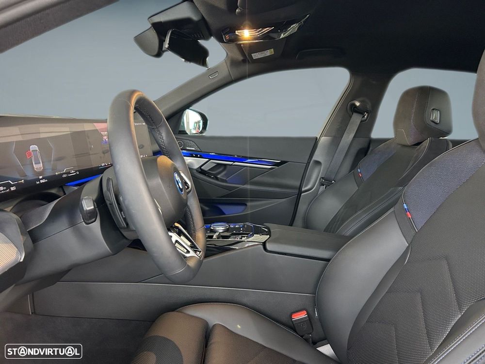 BMW 530 e Pack Desportivo M - 11