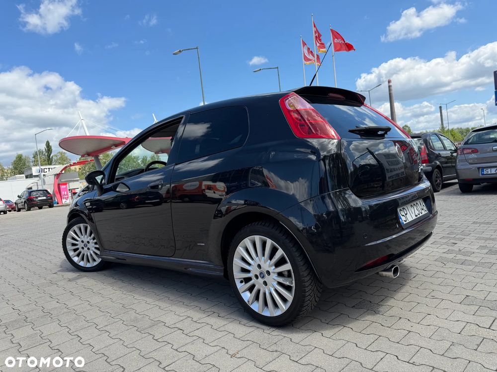 Fiat Punto 1.4 16V Dynamic - 6