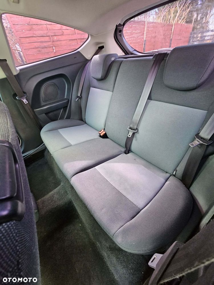 Ford Fiesta 1.25 Ambiente - 16