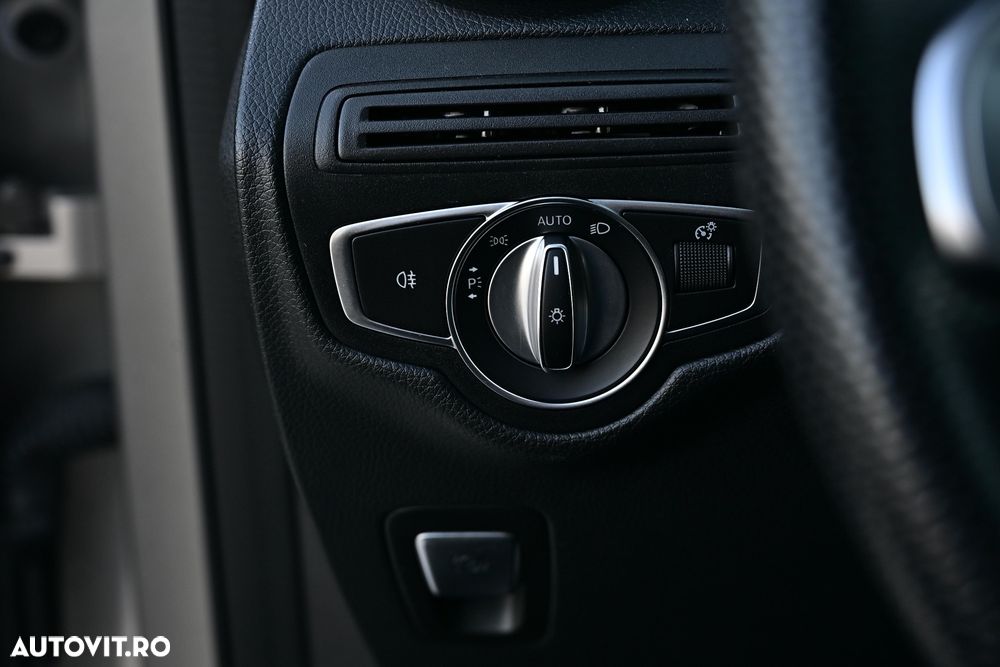 Mercedes-Benz GLC 220 d 4Matic 9G-TRONIC AMG Line Plus - 32