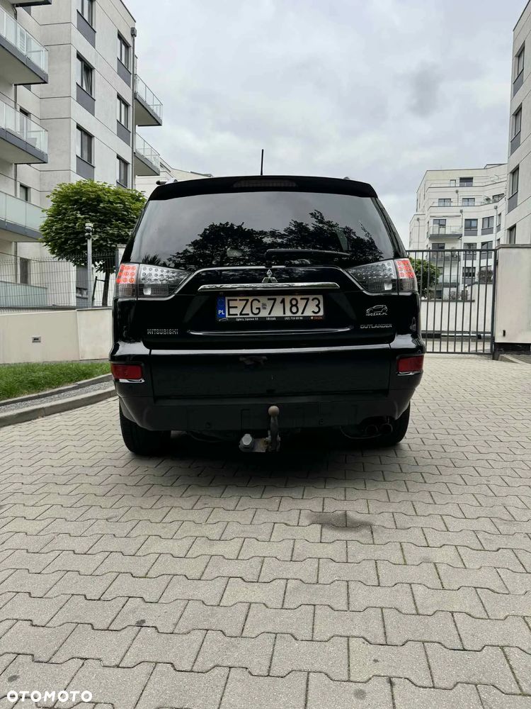 Mitsubishi Outlander 2.0 DID Intense + SE - 3