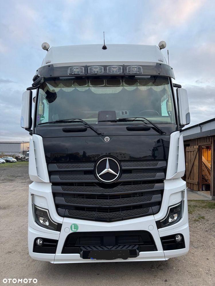 Mercedes-Benz Actros 1851 LS Giga Space - 2
