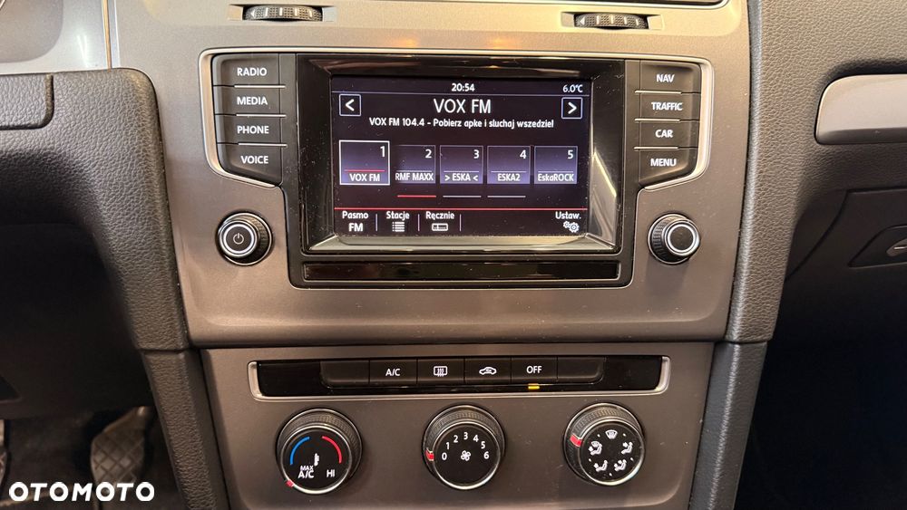 Volkswagen Golf 1.6 TDI BlueMotion Technology Comfortline - 6