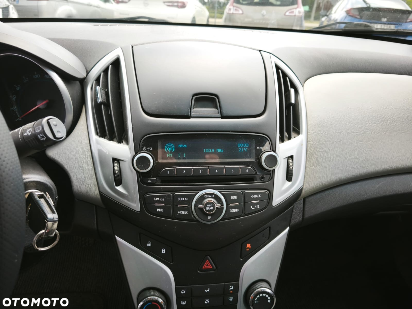 Chevrolet Cruze 1.6 LS - 31