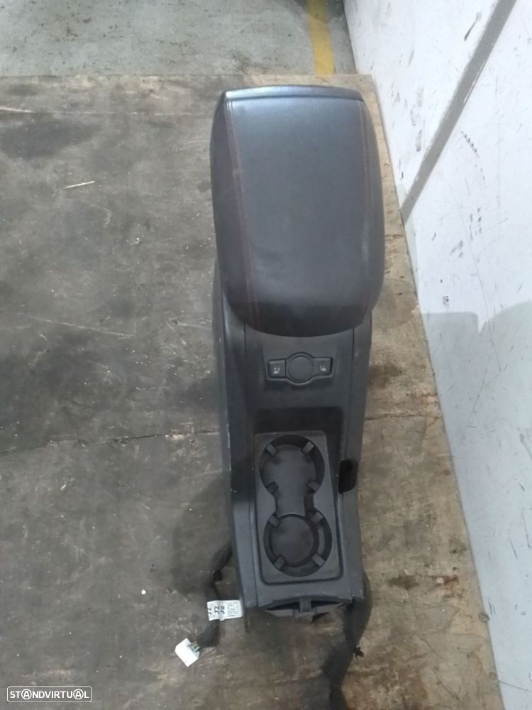 Consola Central Chevrolet Captiva (C100, C140) - 2