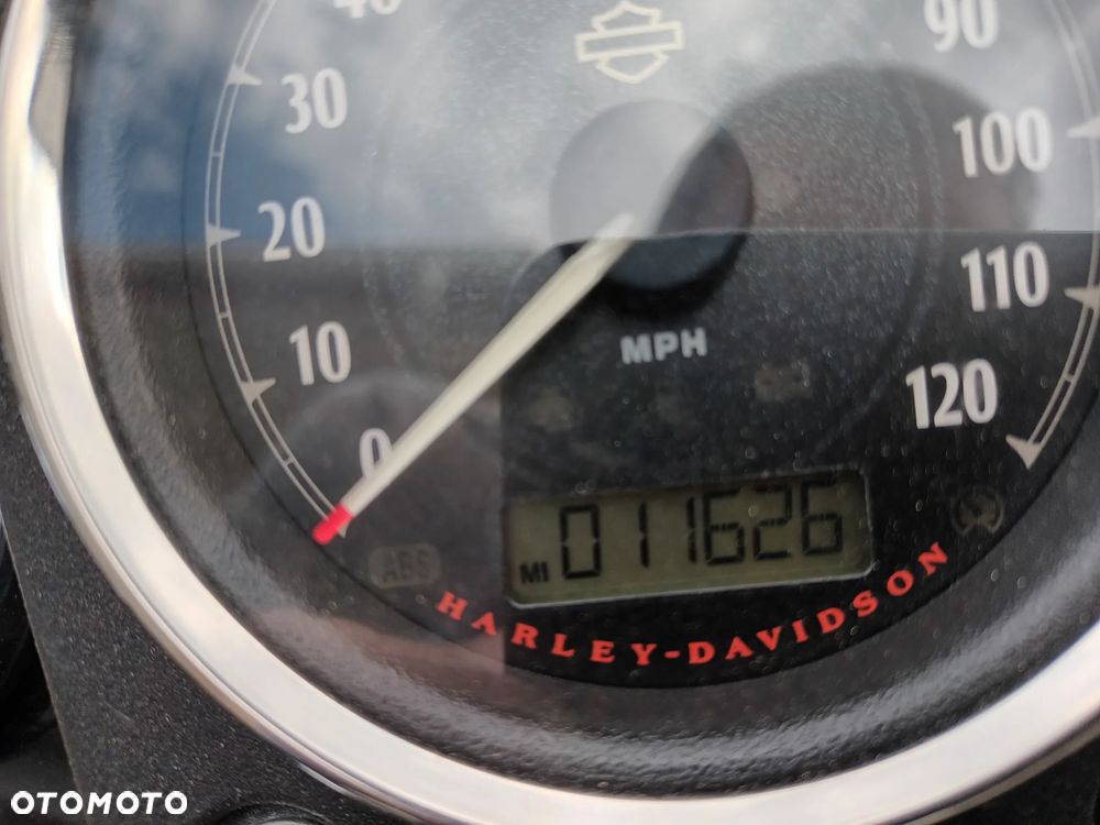 Harley-Davidson Dyna Street Bob - 10