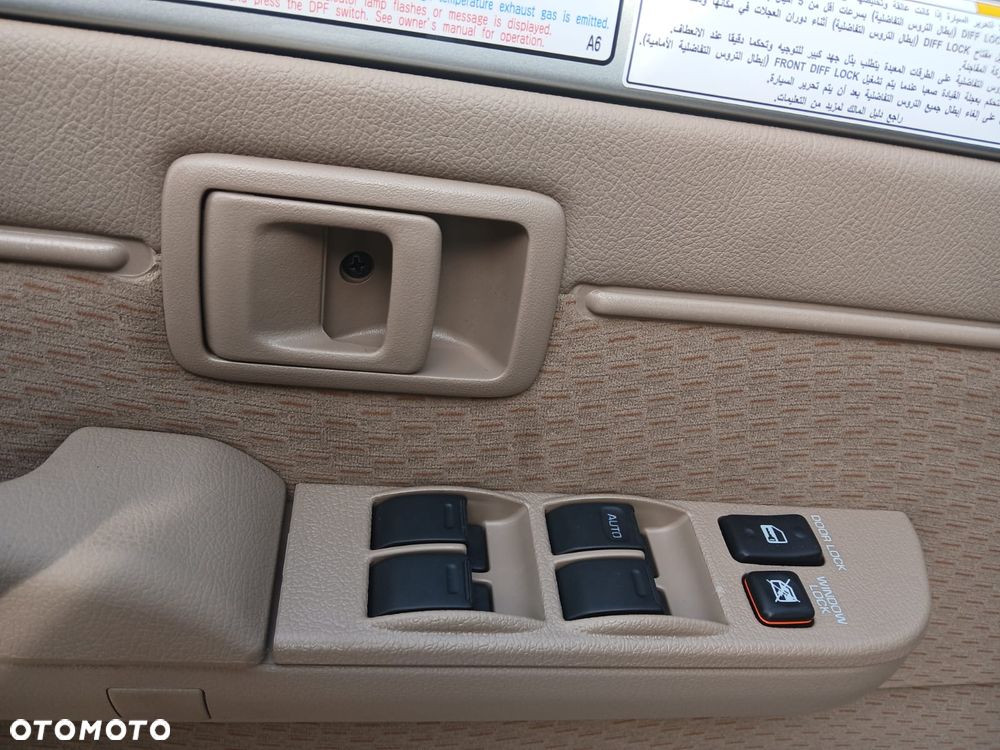 Toyota Land Cruiser - 31