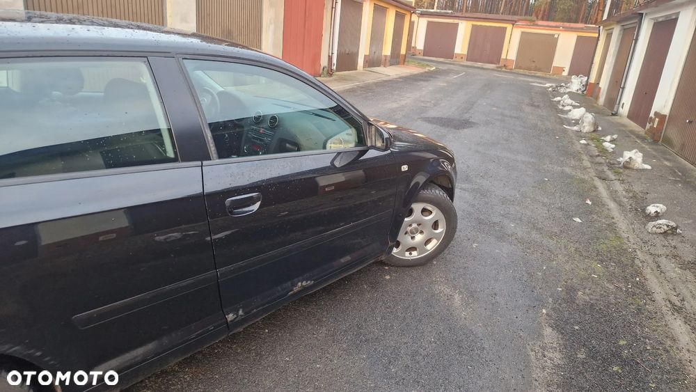 Audi A3 3-drzwiowe 1.6 Ambiente - 8