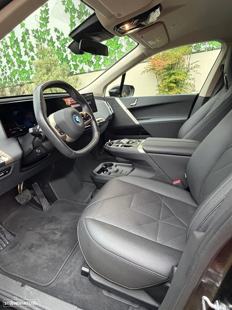 BMW iX xDrive 40 - 7