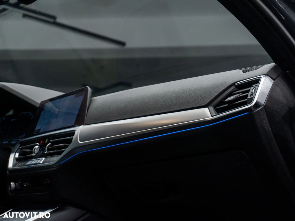 BMW Seria 3 330e Aut. M Sport - 34