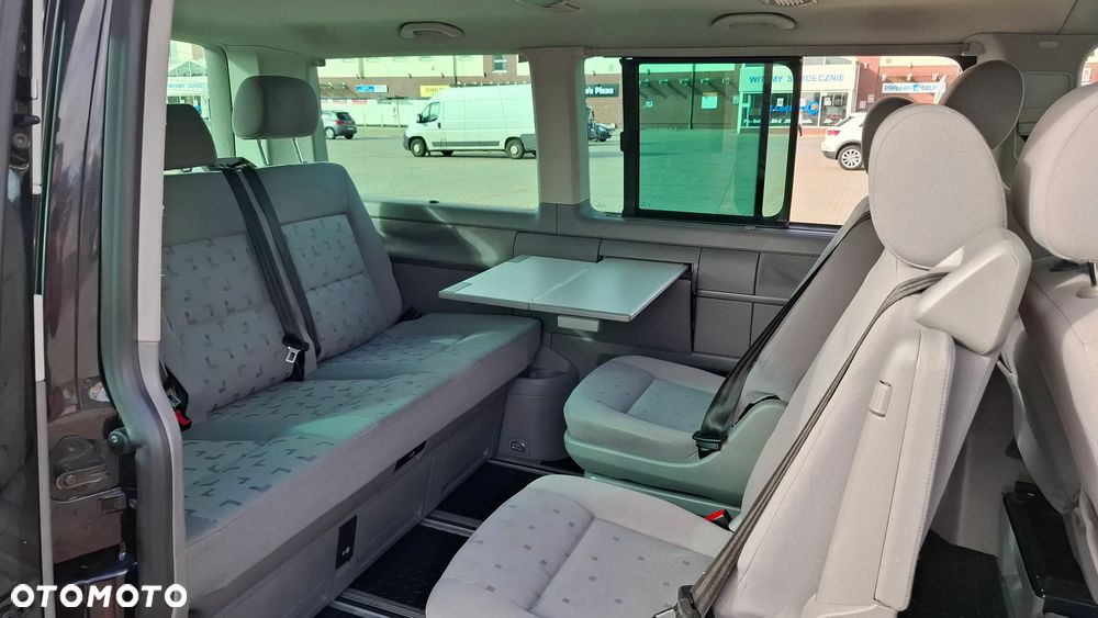 Volkswagen Multivan - 9
