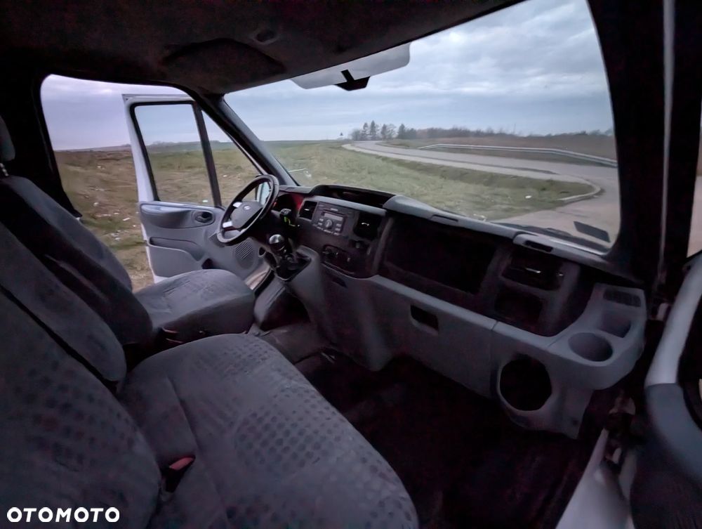 Ford Transit - 16