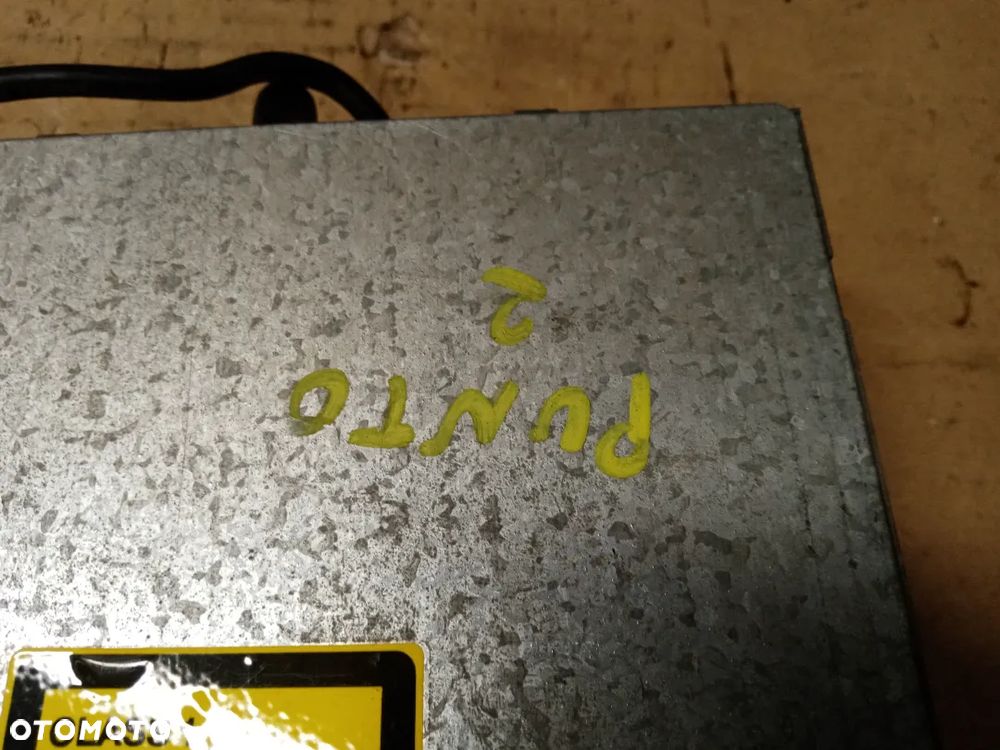 Zmieniarka CD 5 płyt magazynek Blaupunkt Fiat Punto II 2 - 7