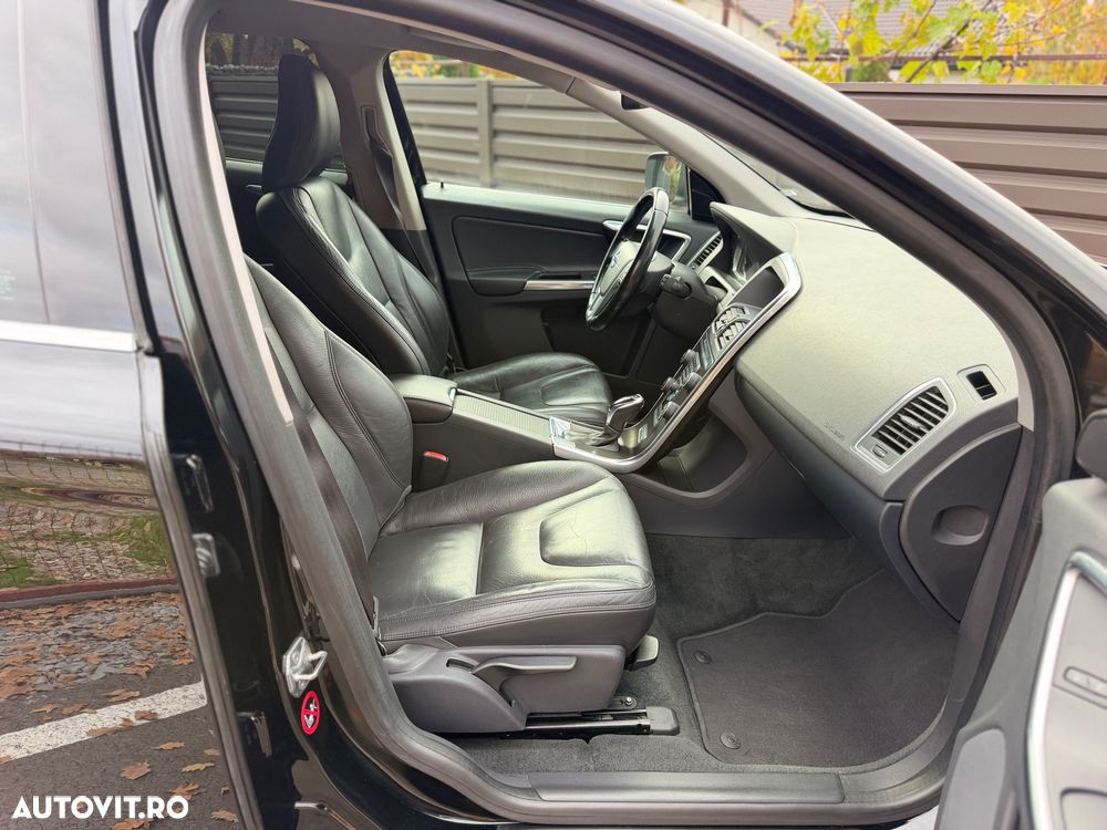 Volvo XC 60 D3 Aut. Summum - 12