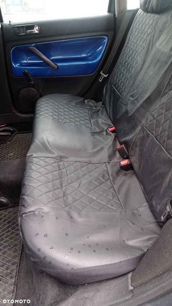 Volkswagen Passat 1.9 TDI Comfortline - 9