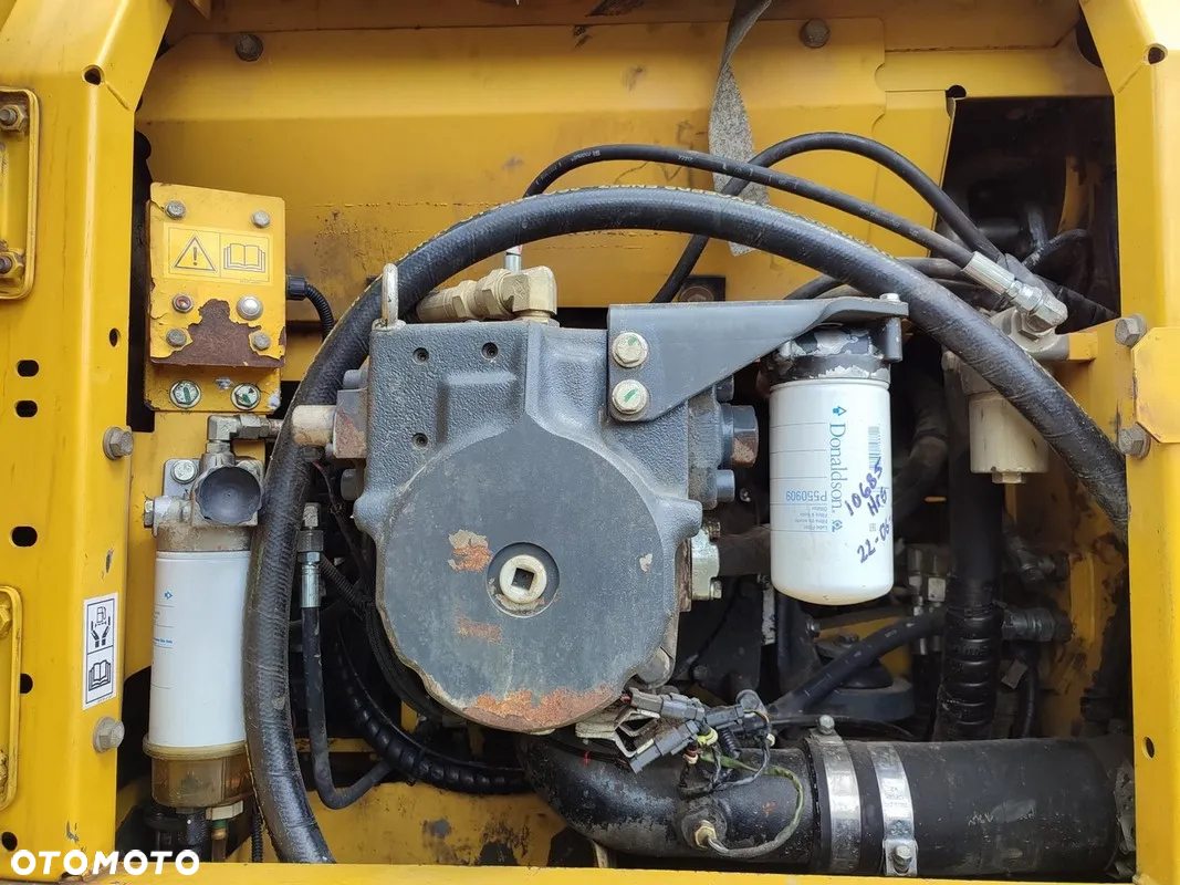Komatsu PC 210 LC-8 - 17