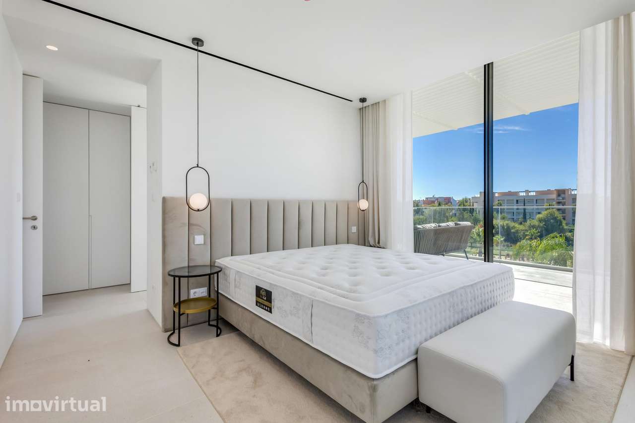 Apartamento T3 Luxuoso em Vilamoura - Grande imagem: 3/36