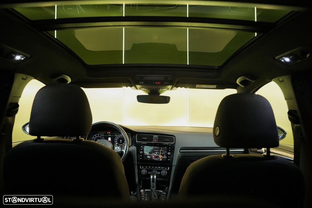 VW Golf 2.0 TSI R DSG - 32