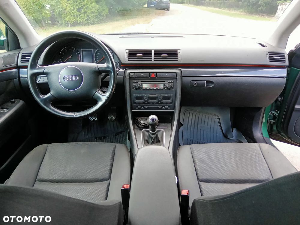 Audi A4 Limousine - 9